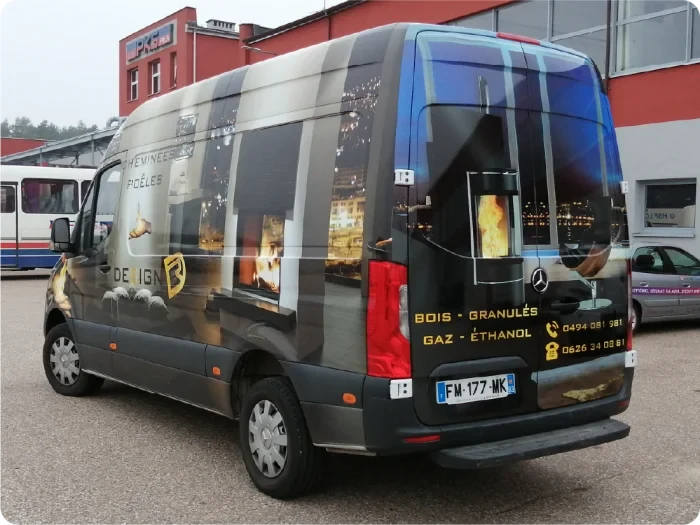 Oklejenie reklamowe pojazdu firmy