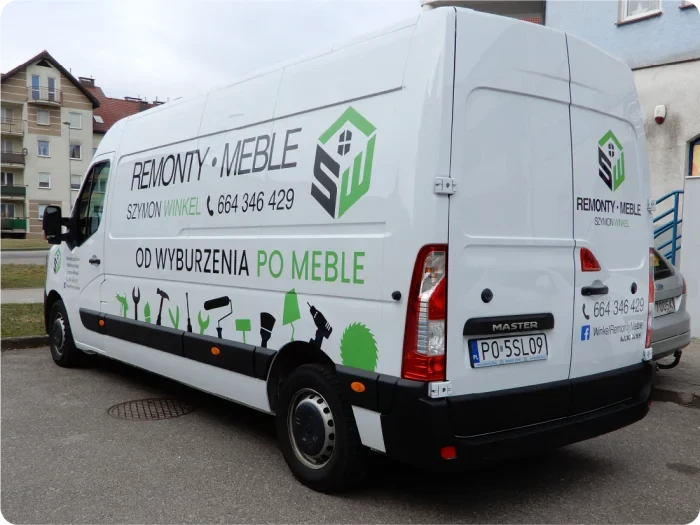 Oklejenie reklamowe pojazdu firmy Remonty