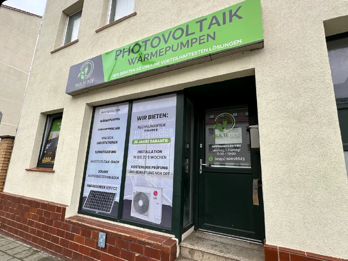 Oklejanie szyb — Branża OZE, realizacja b.center