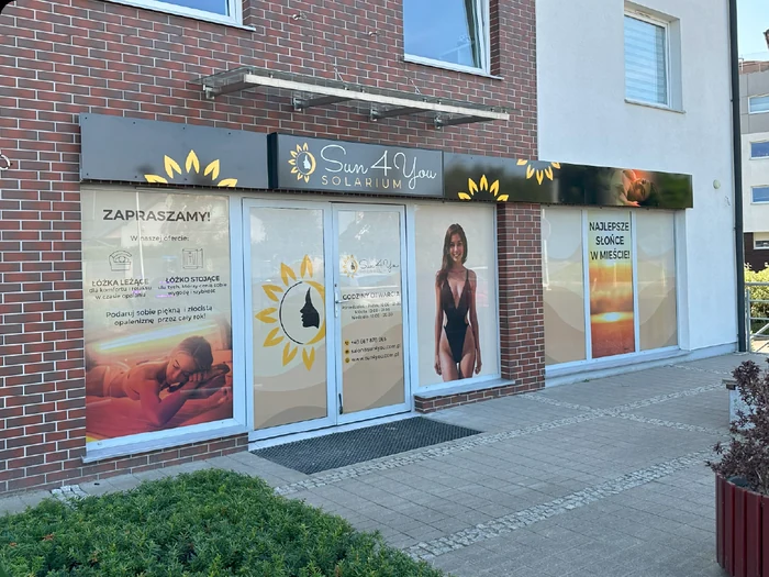 Oklejanie szyb — Sun4You, realizacja b.center