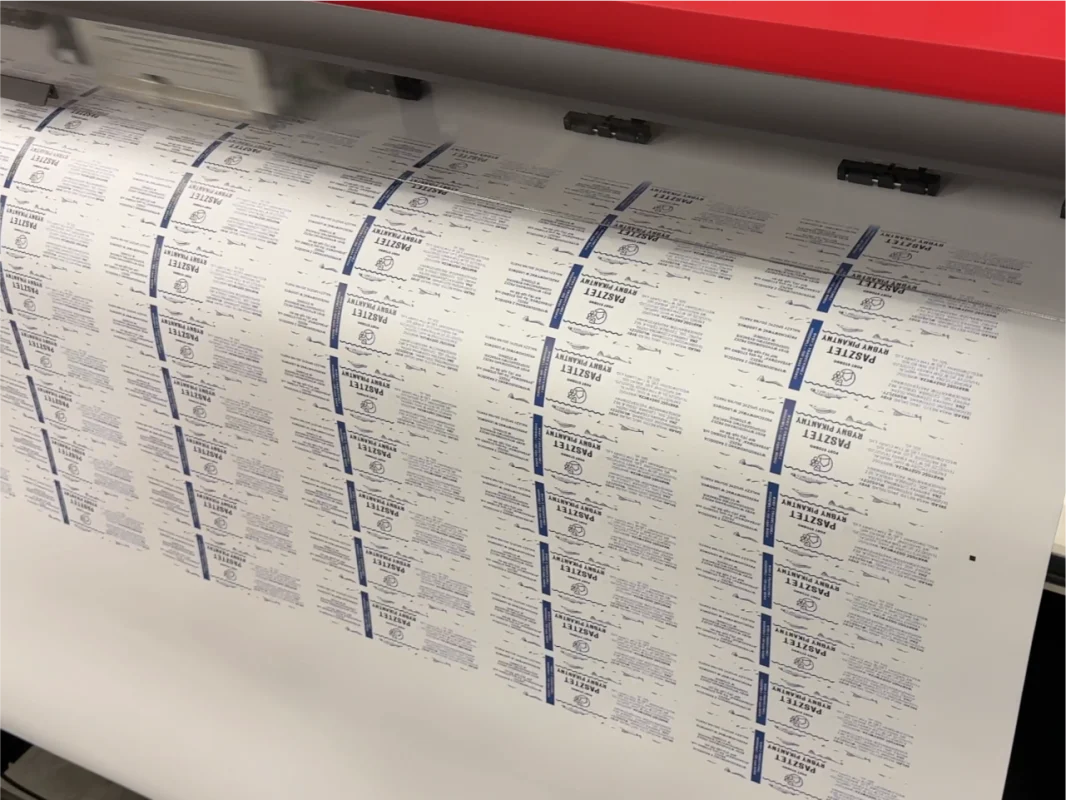 Produkcja etykiet spożywczych na dużą skalę. Druk etykiet.