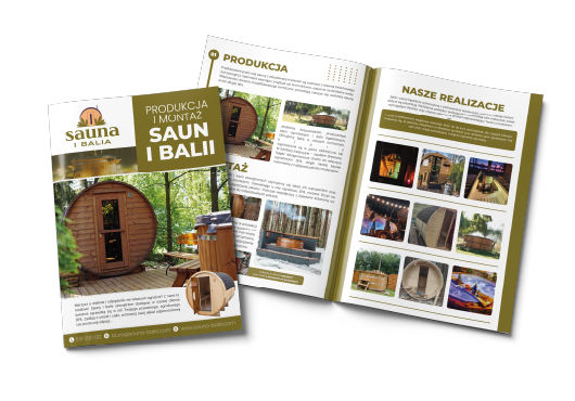 Katalog z okładką przedstawiającą saunę beczkową. Rozłożone strony z realizacjami. Katalog reklamowy.