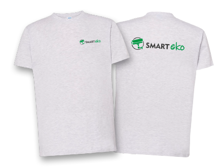 Biała koszulka z nadrukiem, zielony symbol rośliny i tekst "SMART eko". Koszulka z nadrukiem.