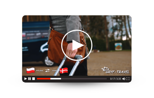 Ramka wideo, osoba z bagażem, flagi Polski i Danii. Spot reklamowy podróży.