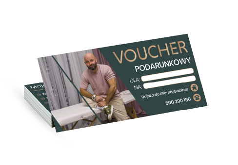 Vouchery podarunkowe z nadrukiem, mężczyzna w gabinecie. Voucher z logo.