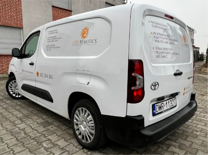 Oklejenie busa dla firmy ATM Robotics z Wrześni
